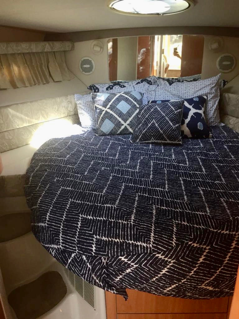 42ft Regal Flybridge