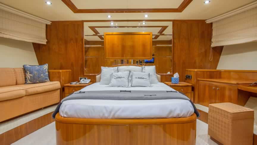 100ft Azimut with Jacuzzi (2)