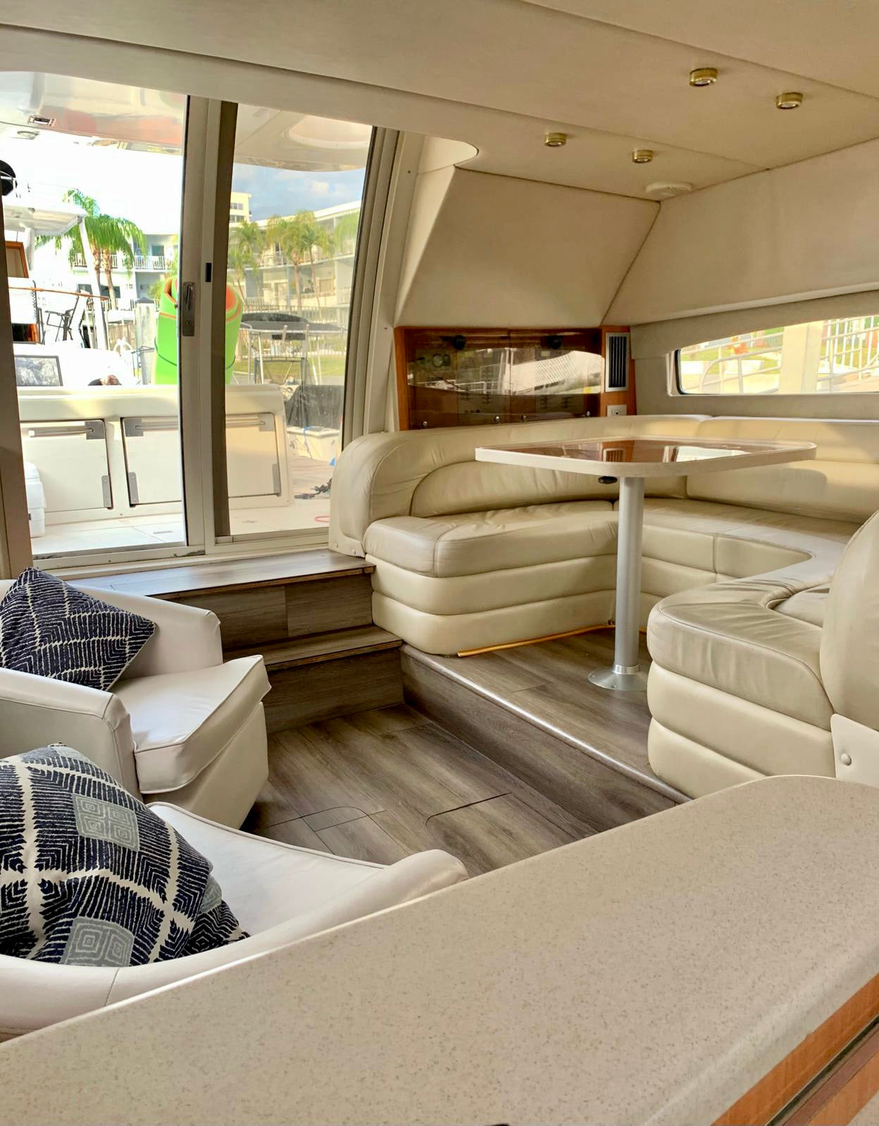 42ft Regal Flybridge