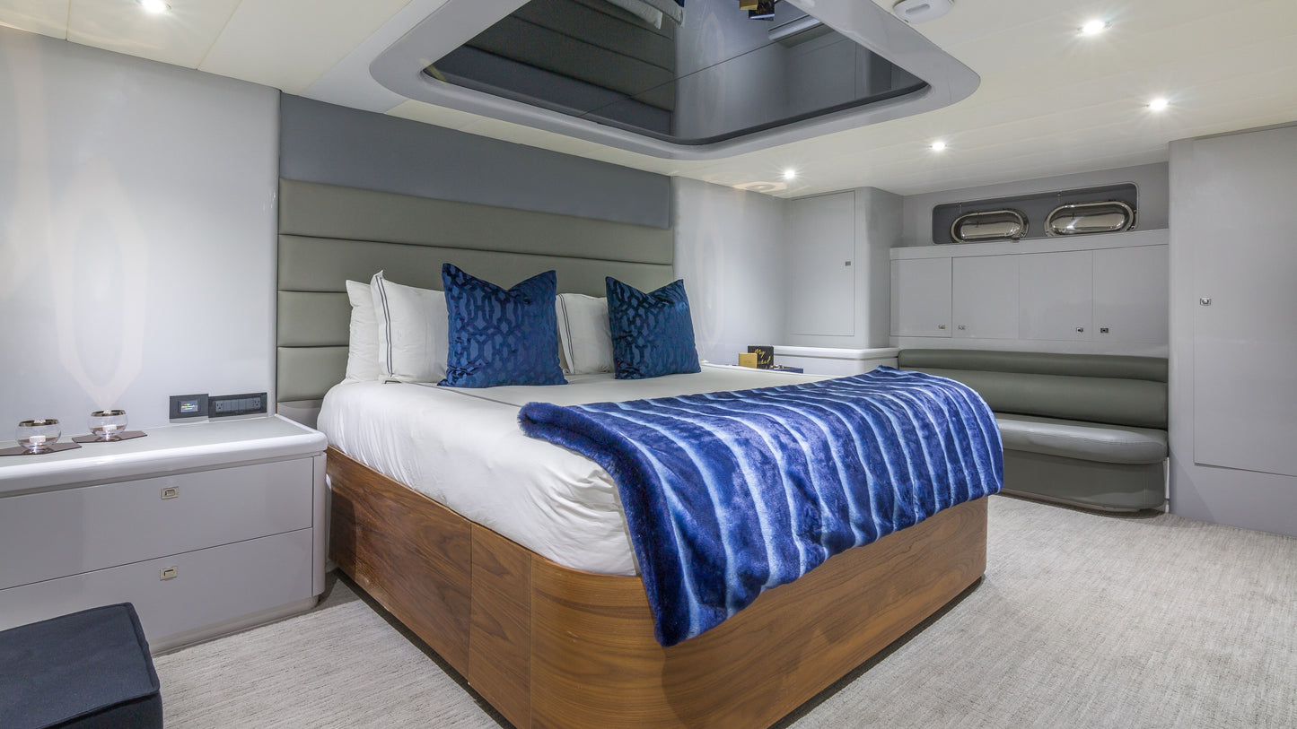 110ft Horizon with Jacuzzi