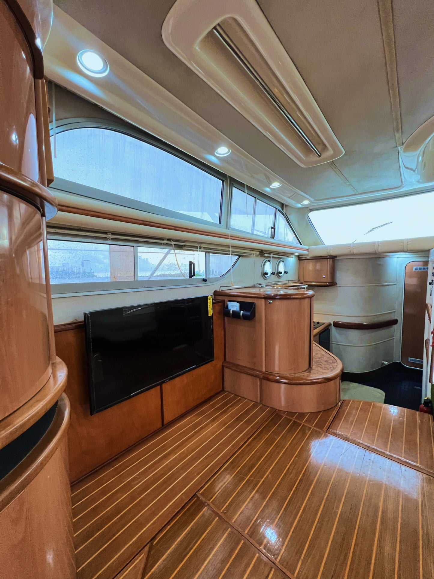 50ft Sealine Flybridge