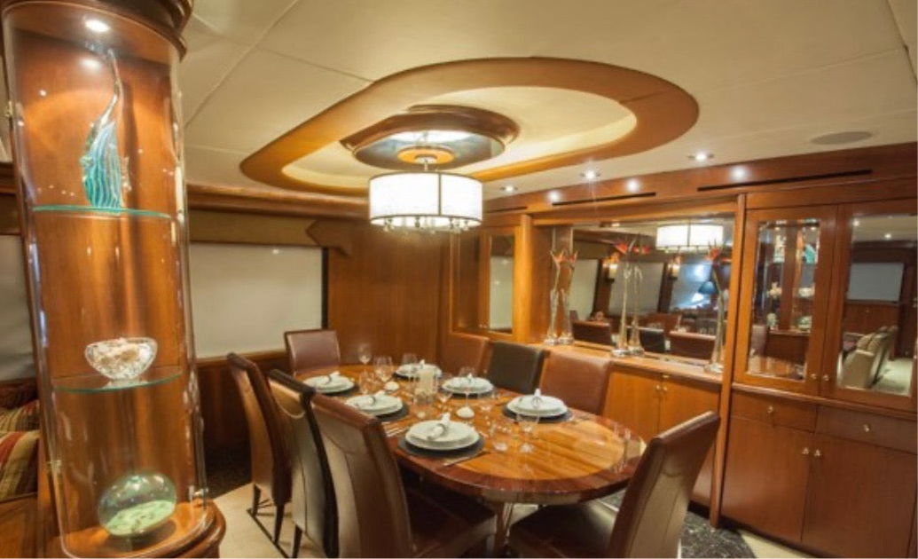 100ft Dovercraft with Jacuzzi