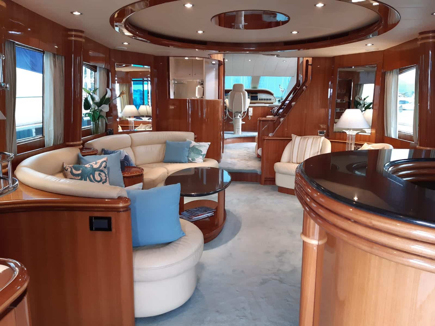 78ft Elegance