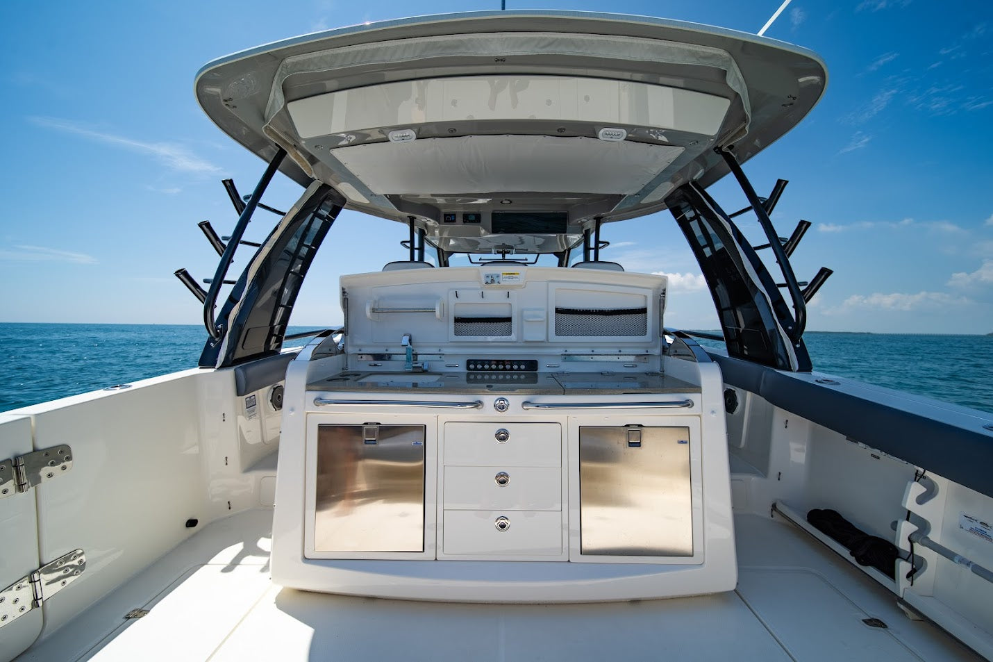 42ft Boston Whaler 420 Outrage