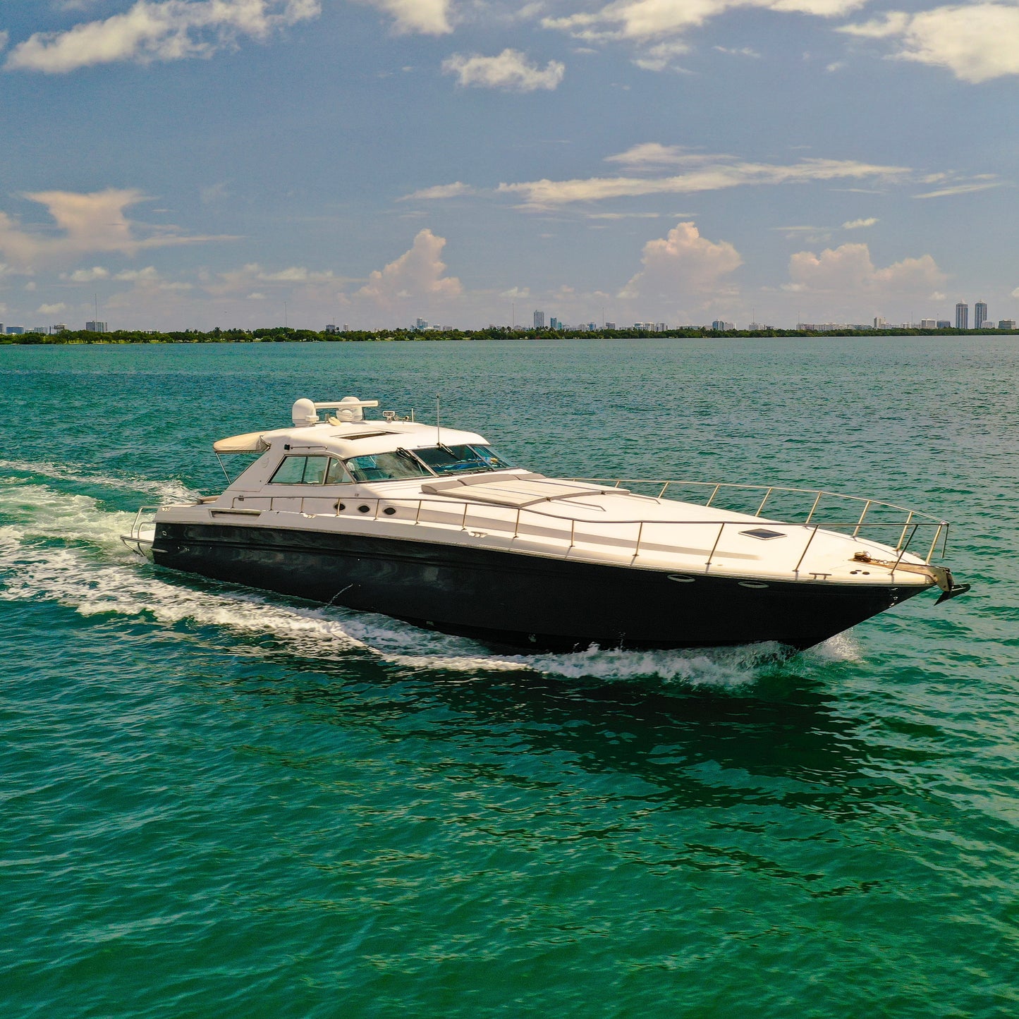 70ft Searay with Jacuzzi