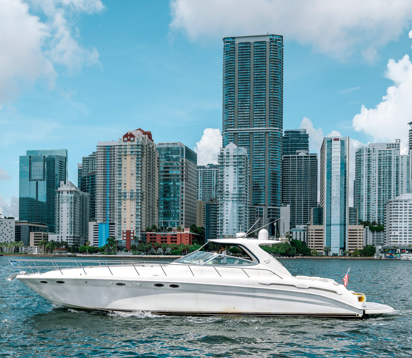 60ft Searay Sundancer