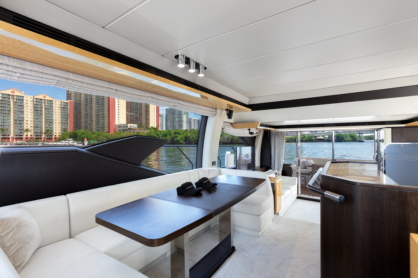 70ft Azimut (2)
