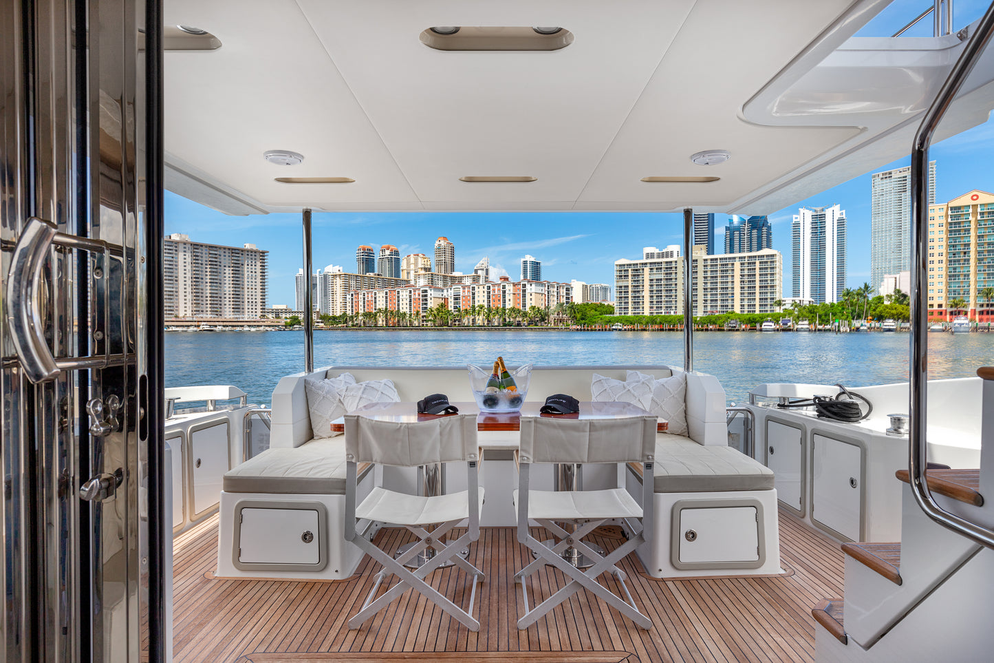 70ft Azimut (2)