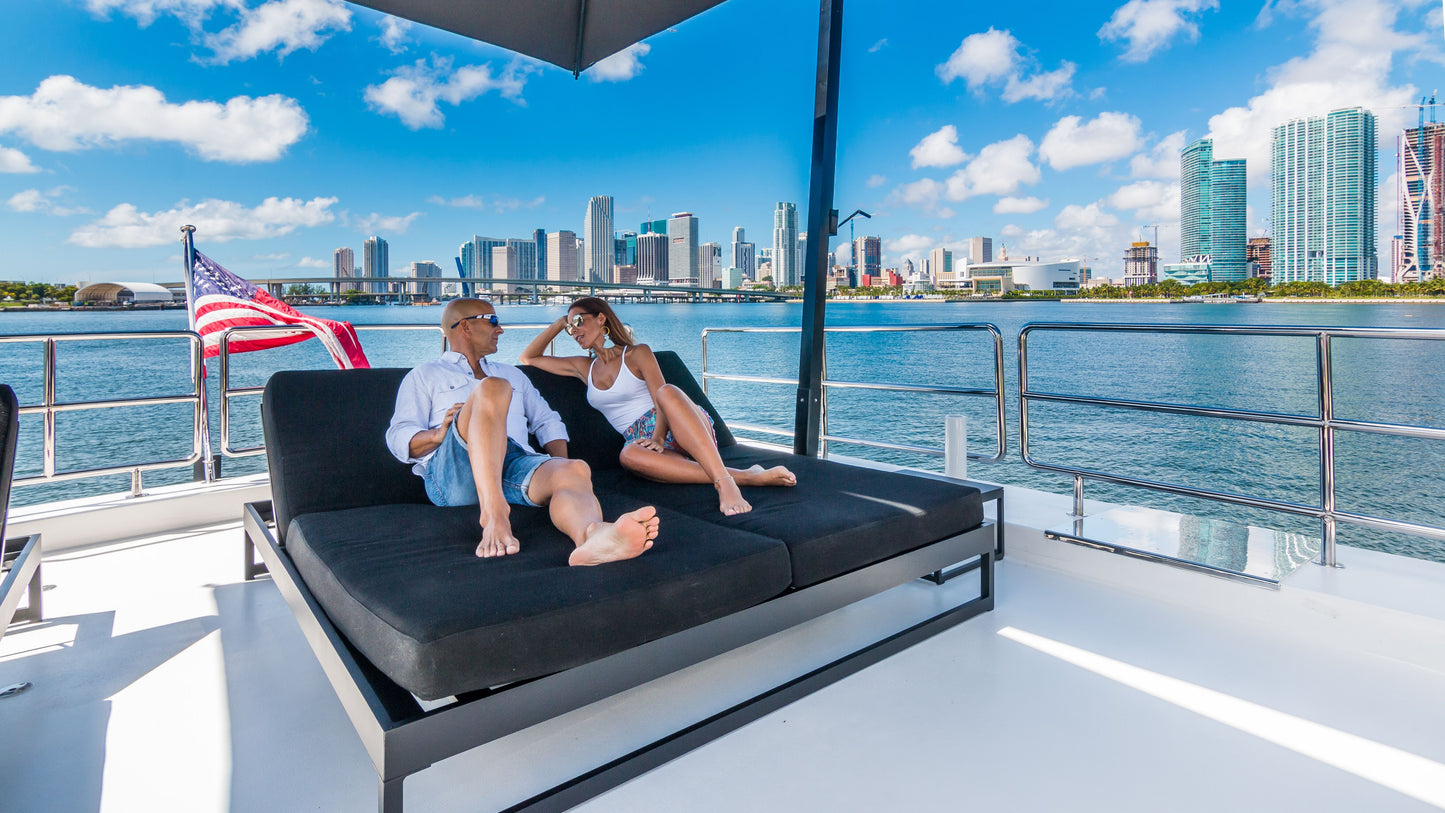 110ft Horizon with Jacuzzi
