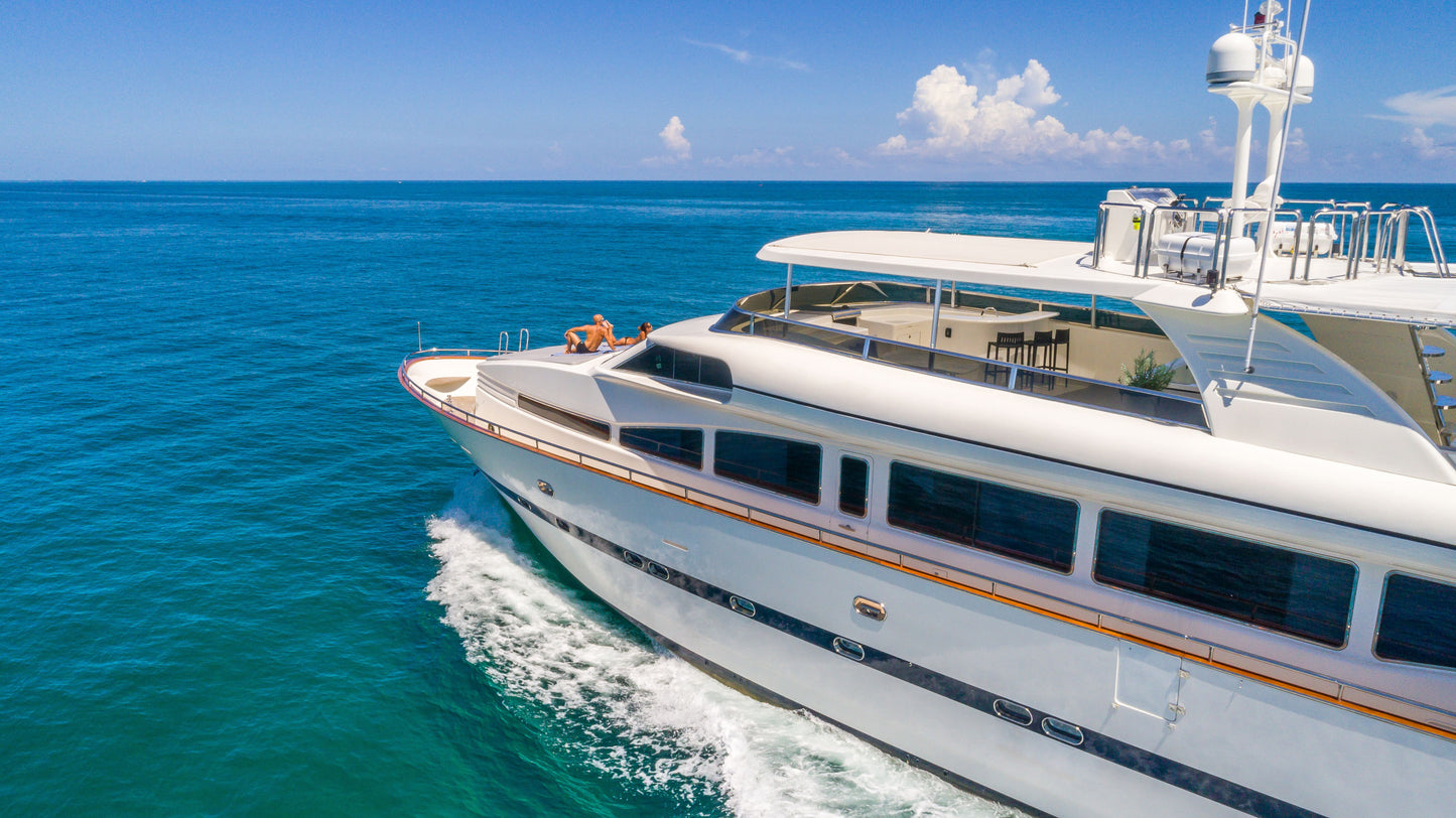 110ft Horizon with Jacuzzi