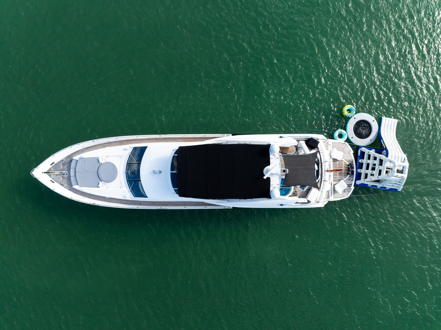 94ft Sunseeker