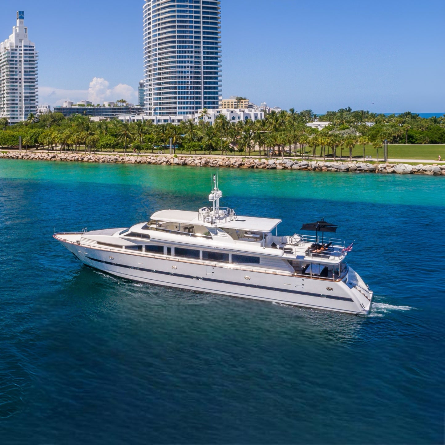 110ft Horizon with Jacuzzi