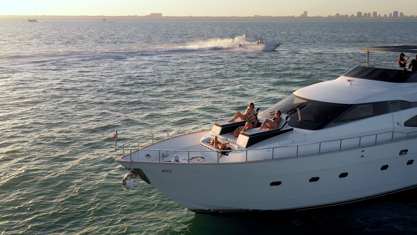 85ft Azimut (2)