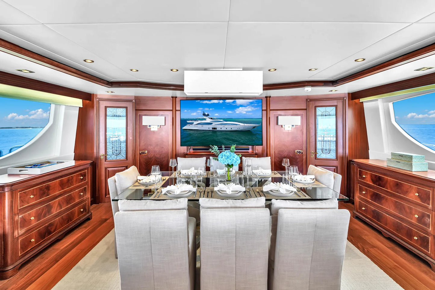 105ft Luxury Azimut
