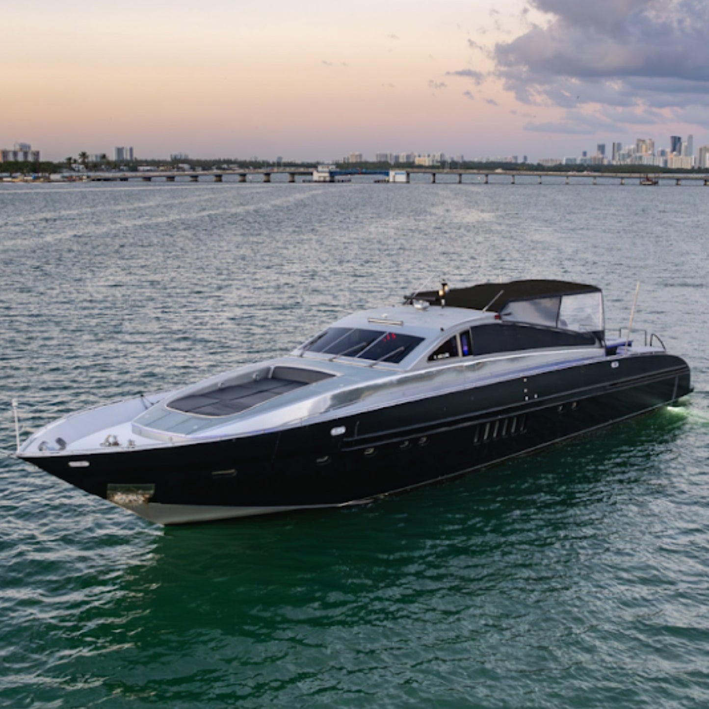 92ft Leopard with Jacuzzi & Club