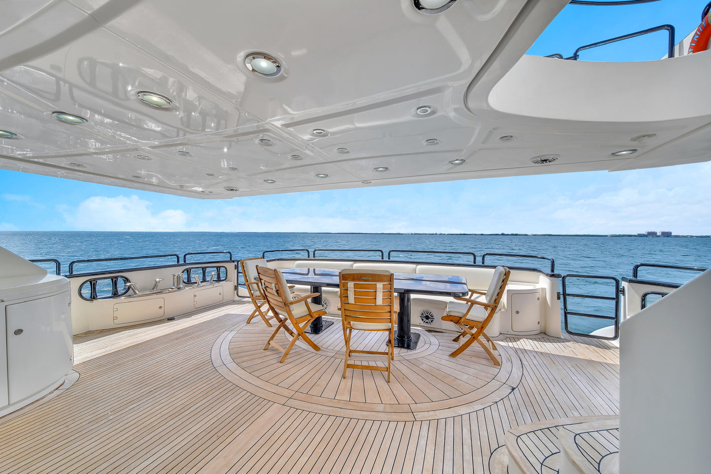 130ft Azimut with Jacuzzi