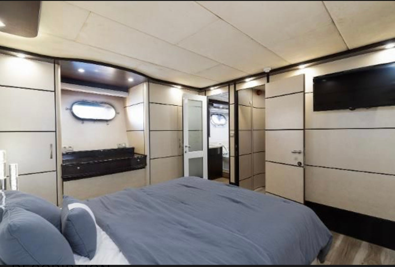110ft Rodman with Toys & Jacuzzi
