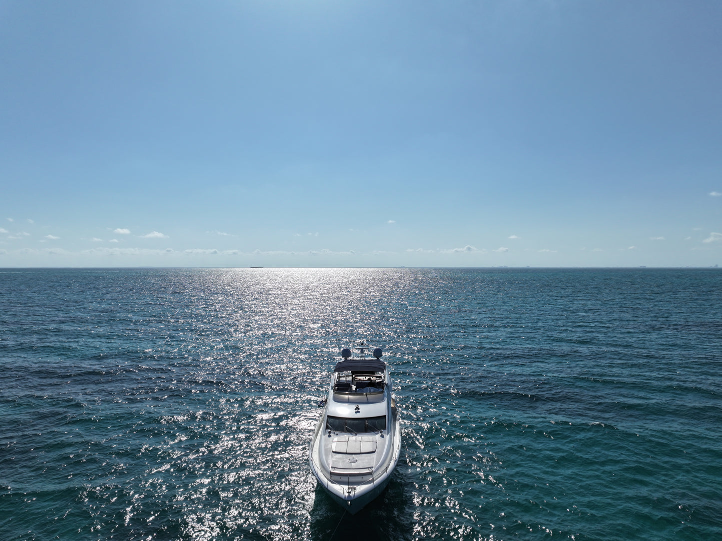 90ft Sunseeker with Jacuzzi (3)