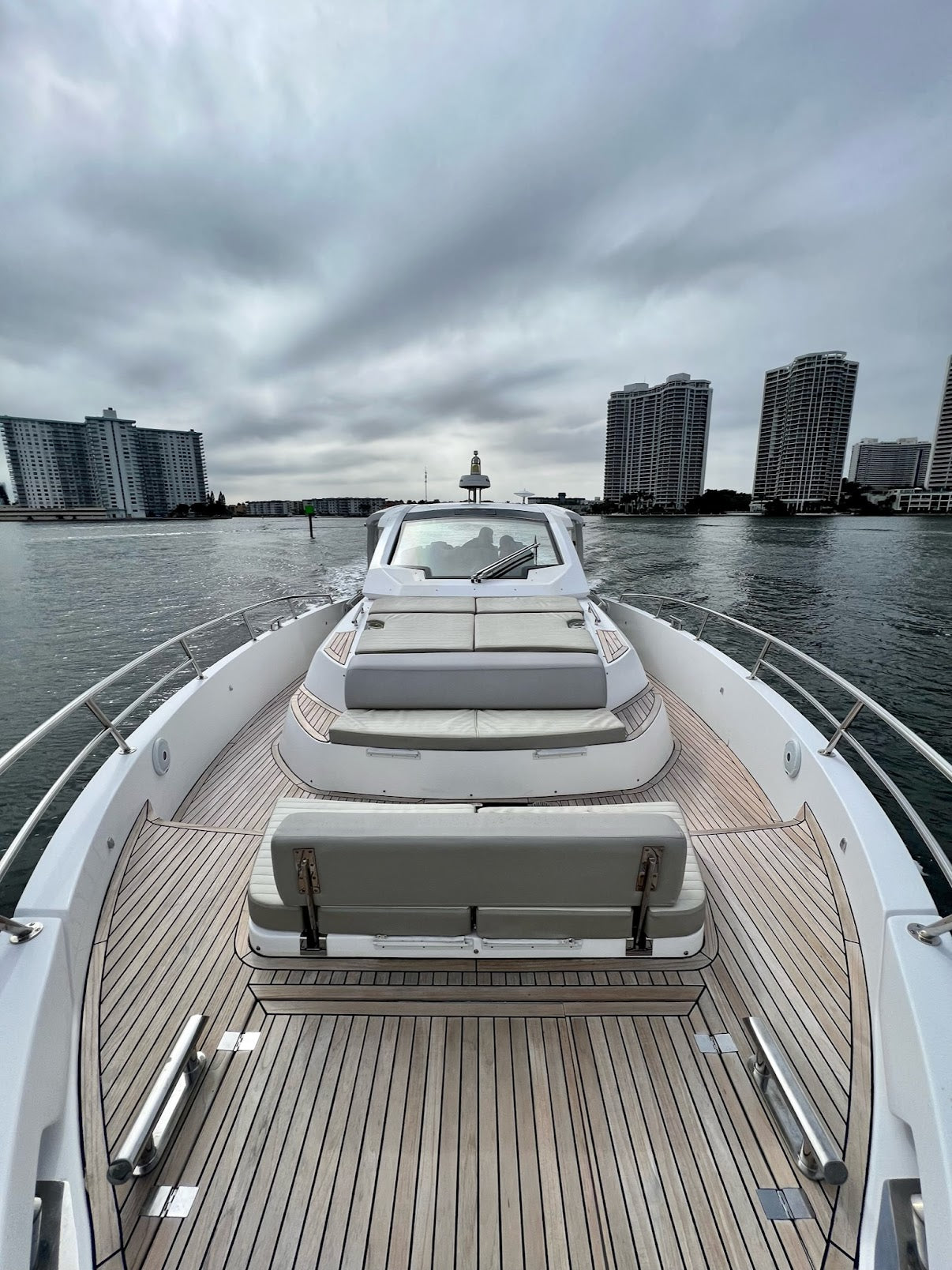 42ft Luxury Azimut Verve