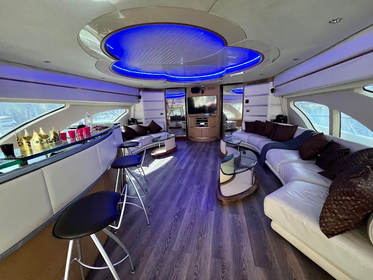 100ft Azimut with Jacuzzi, Club, & Toys