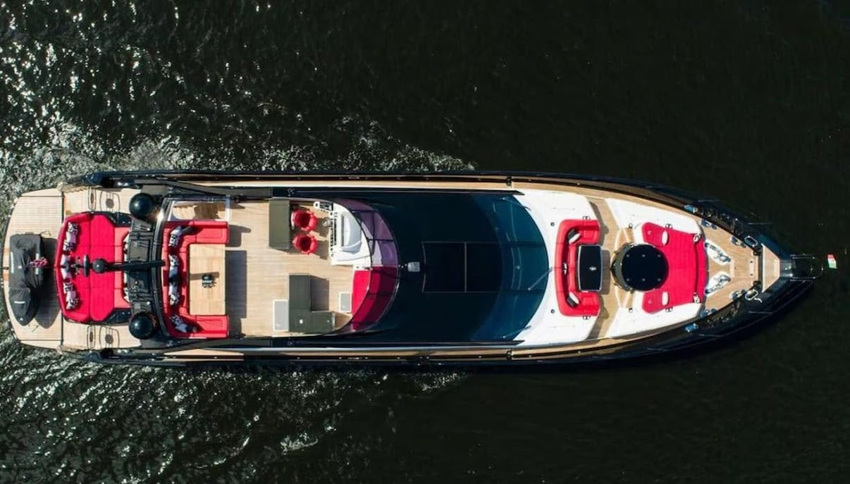 102ft Sunseeker with Jacuzzi & Jet Ski