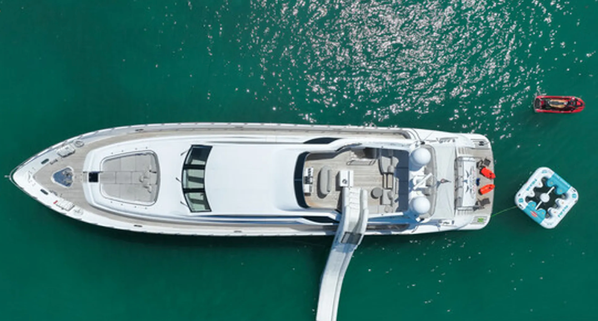 105ft Leopard with Jacuzzi & Toys