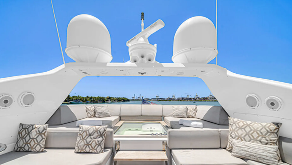 105ft Leopard with Jacuzzi & Toys