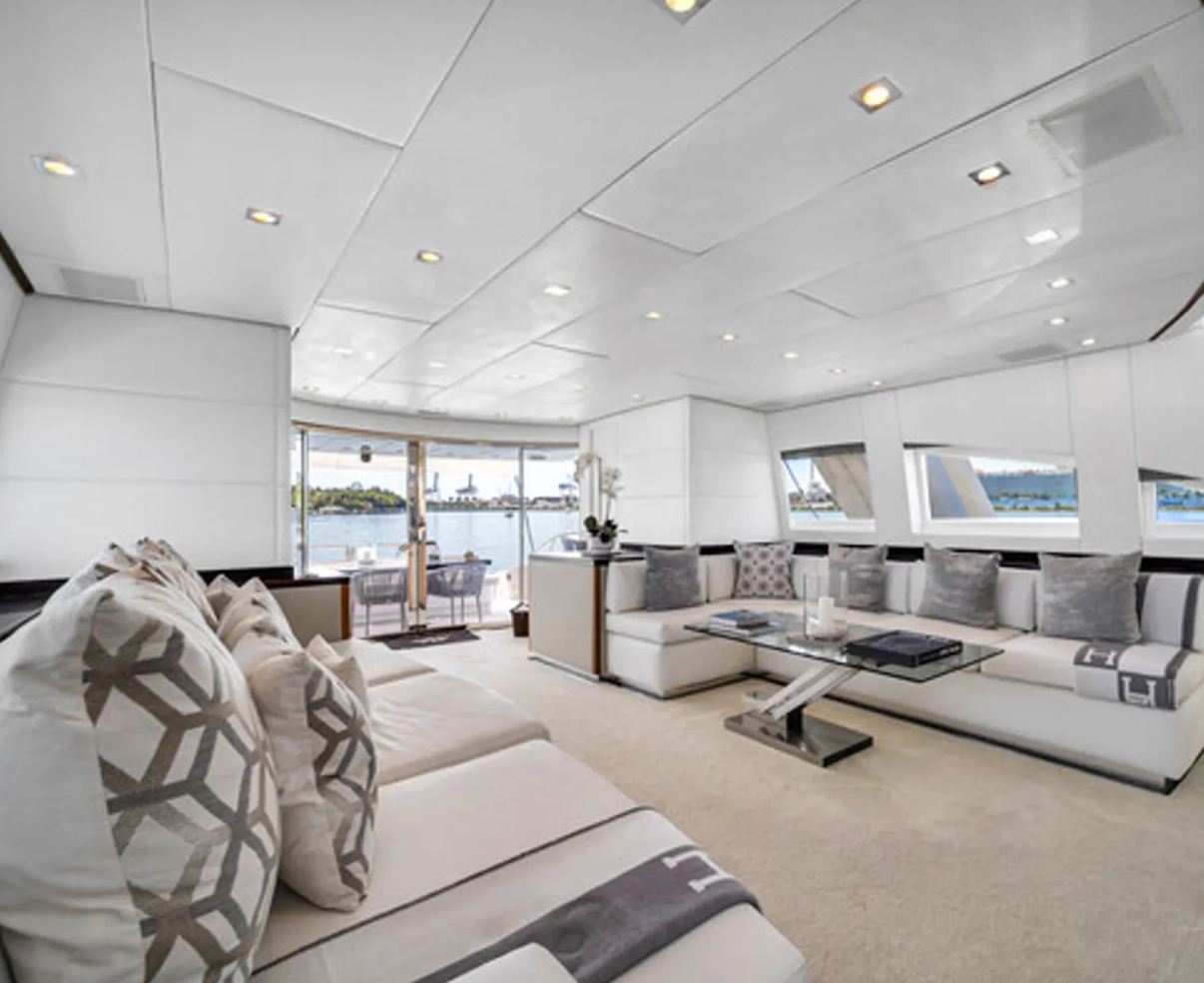 105ft Leopard with Jacuzzi & Toys