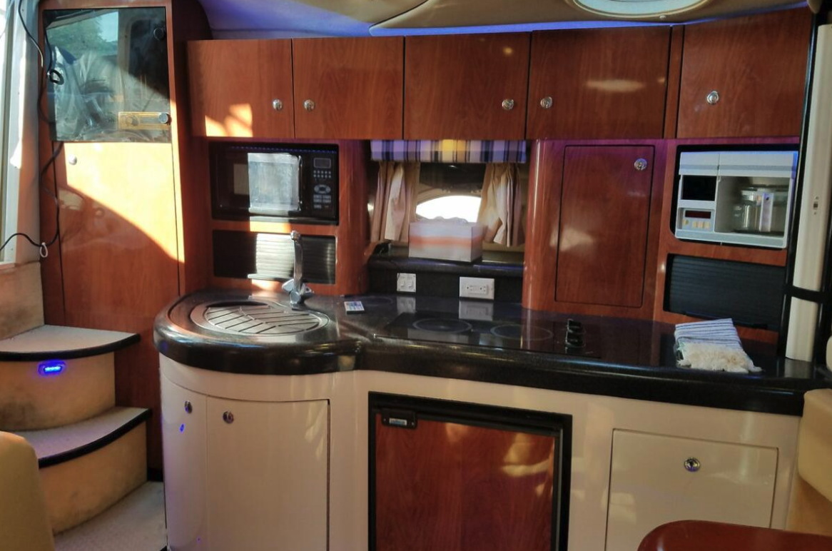 36ft Monterey Cruiser