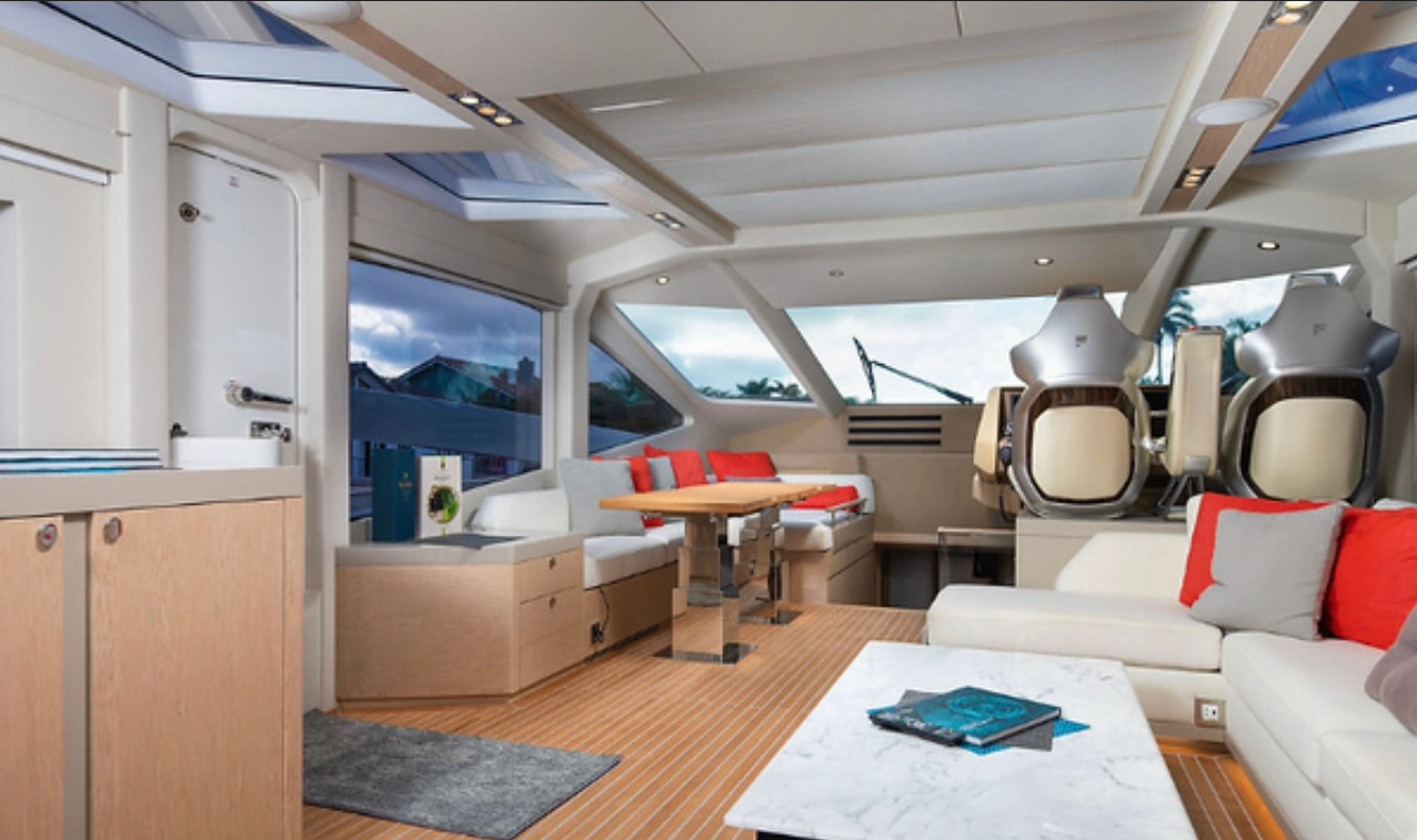 80ft Numarine with Jacuzzi