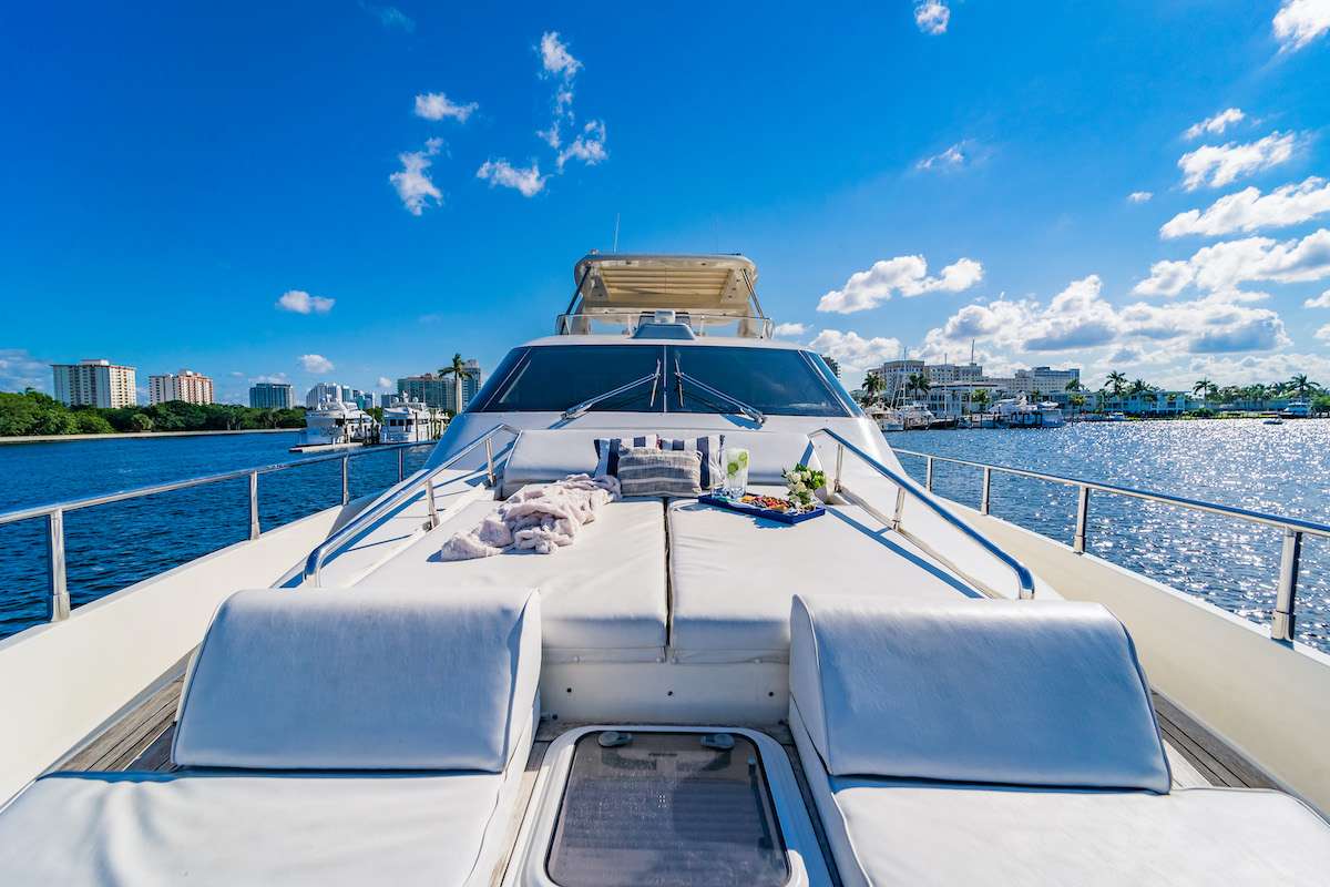 80ft Aicon