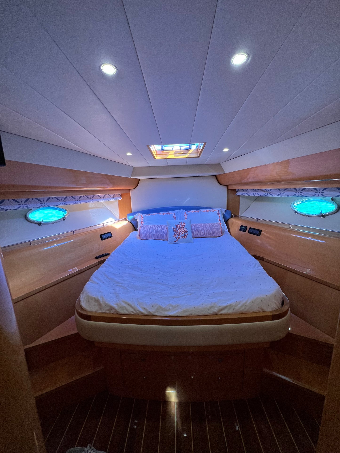 55ft Uniesse