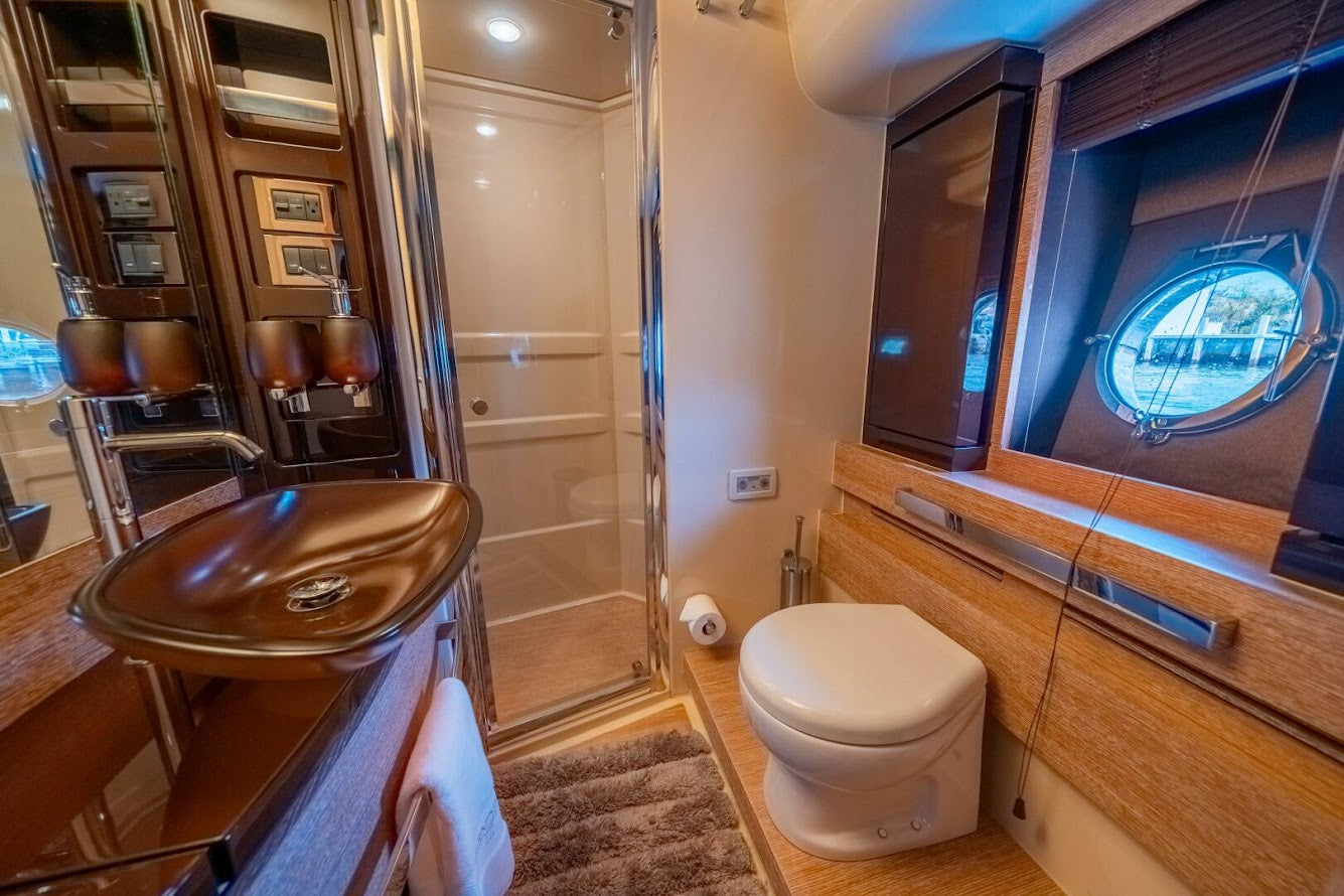 66ft Azimut