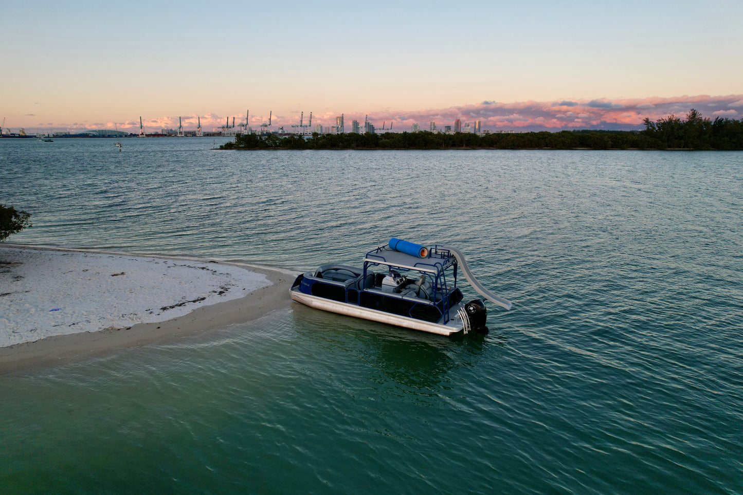 27ft Pontoon