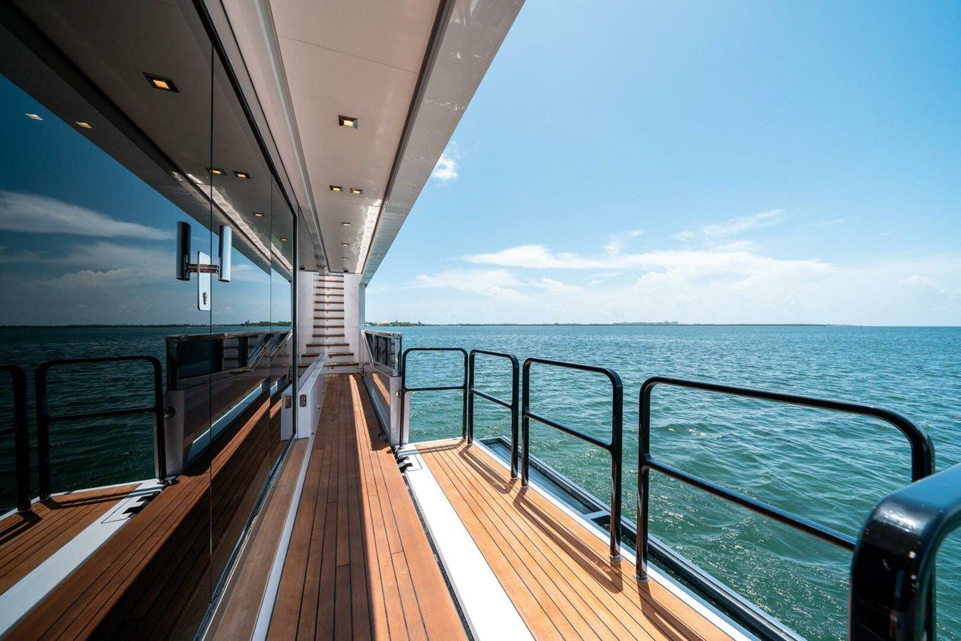131ft Columbus with Jacuzzi & Jetski