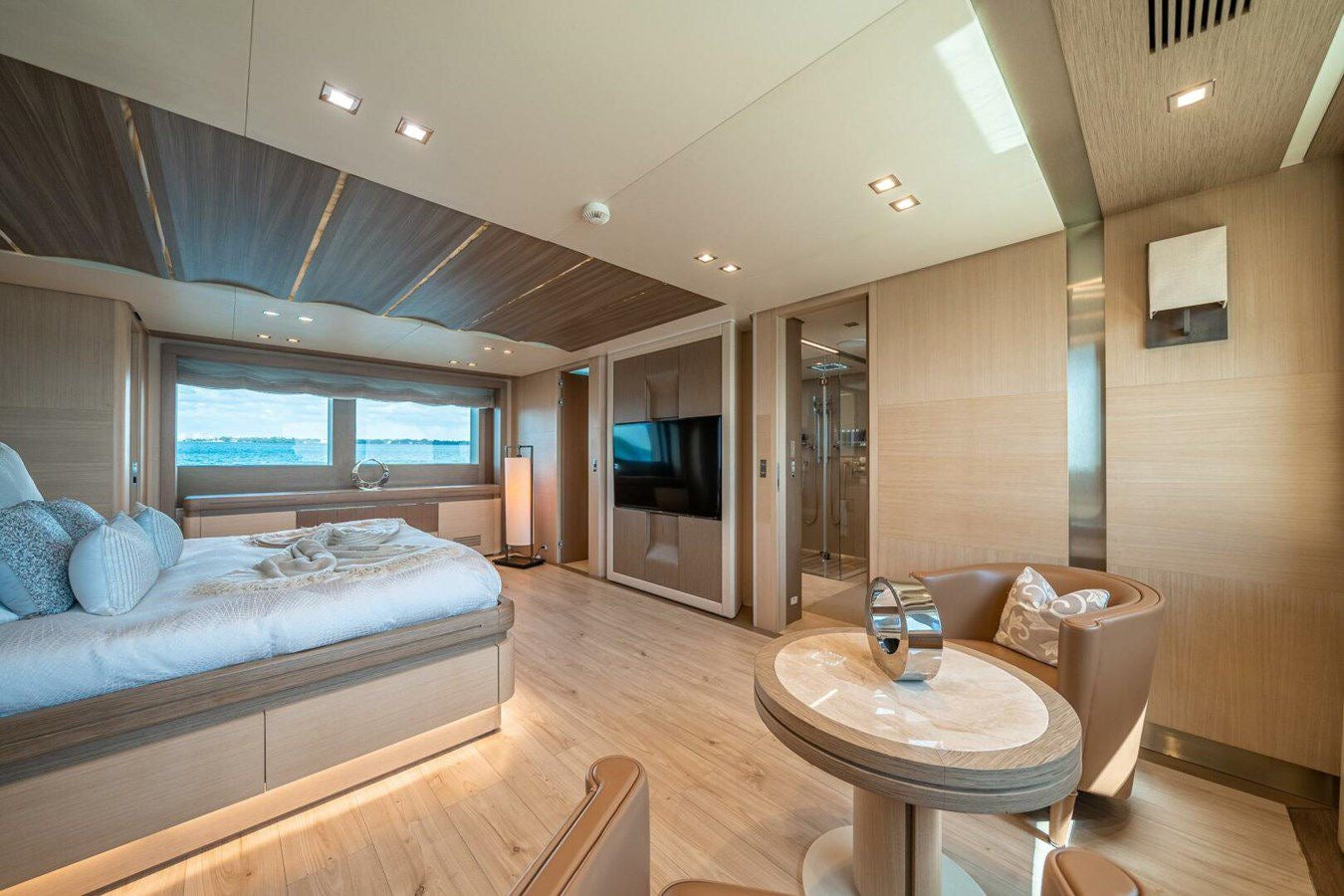 131ft Columbus with Jacuzzi & Jetski