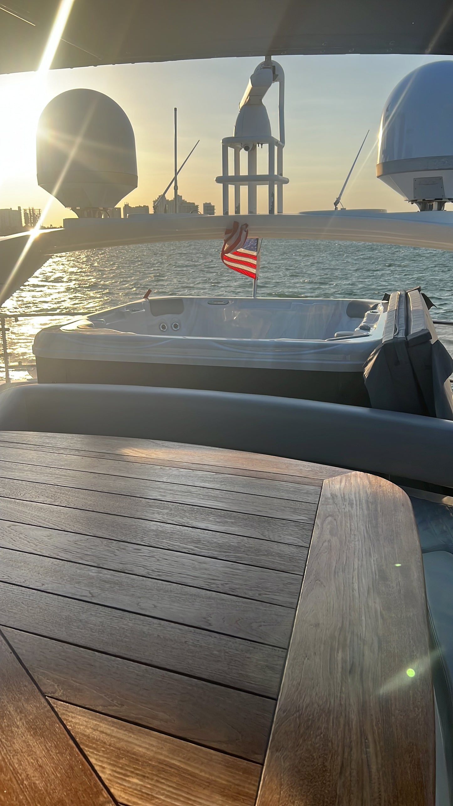 90ft Sunseeker with Jacuzzi (3)