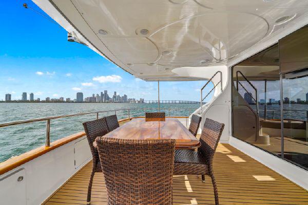 85ft Azimut (1)
