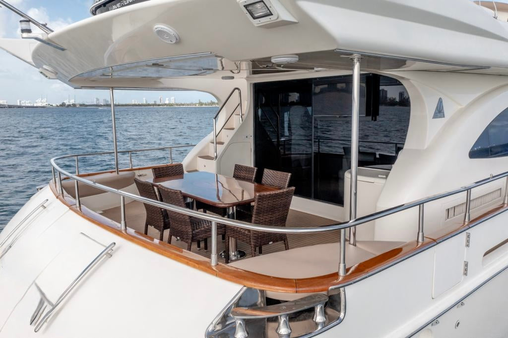 85ft Azimut (1)