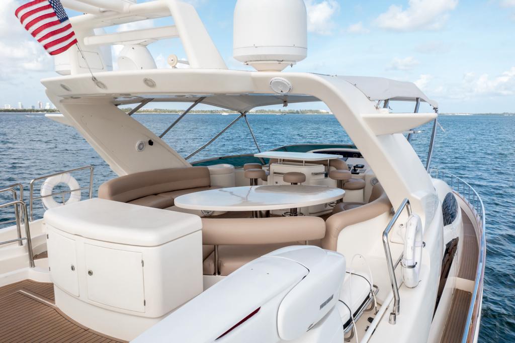 85ft Azimut (1)