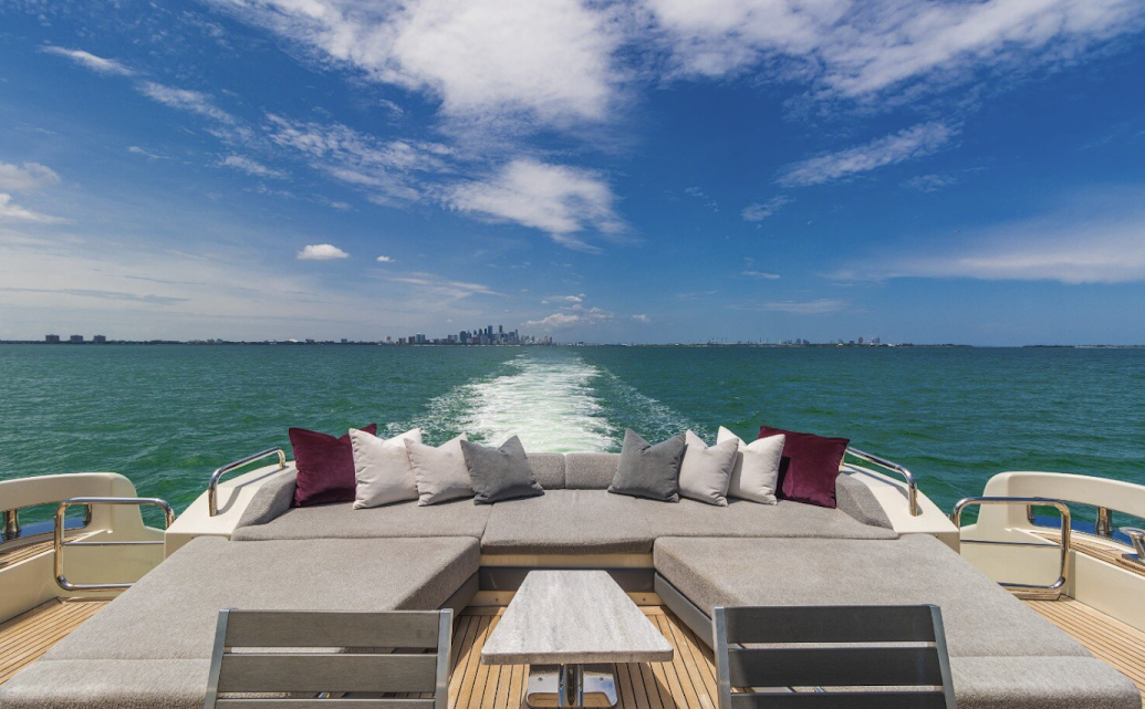 103ft Luxury Azimut with Toys