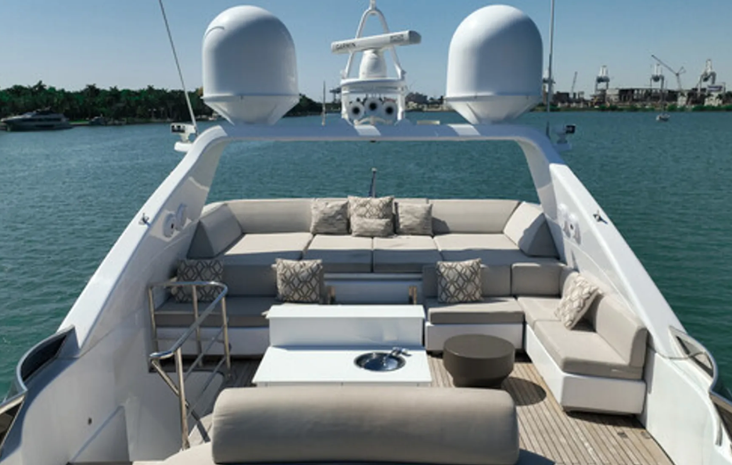 105ft Leopard with Jacuzzi & Toys