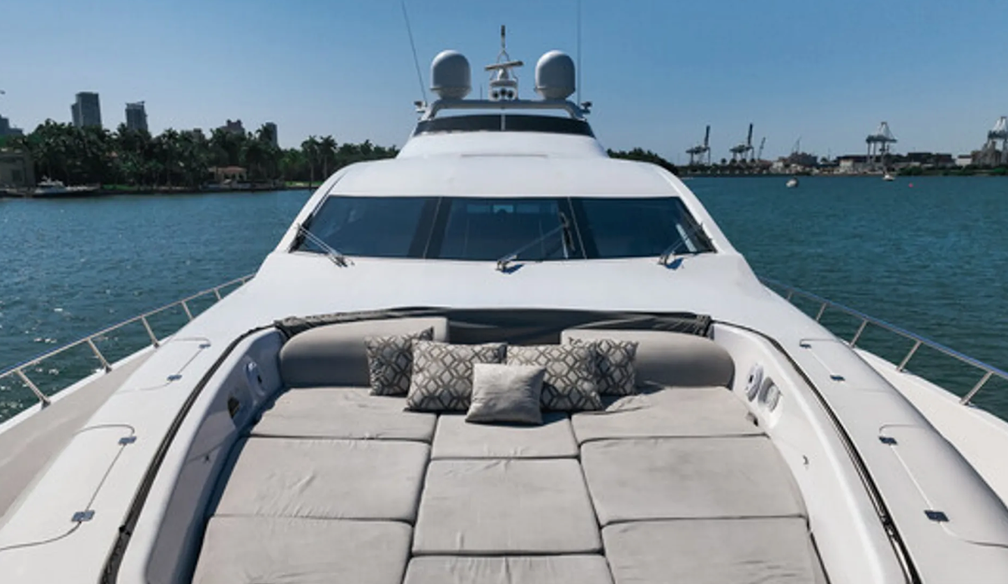 105ft Leopard with Jacuzzi & Toys