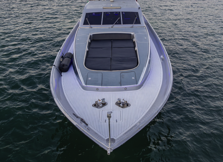 92ft Leopard with Jacuzzi & Club