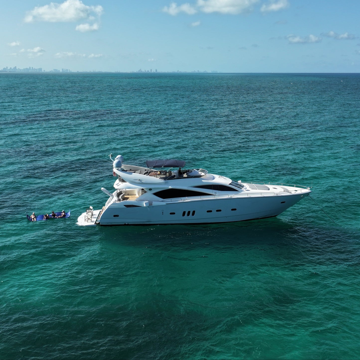 90ft Sunseeker with Jacuzzi (3)
