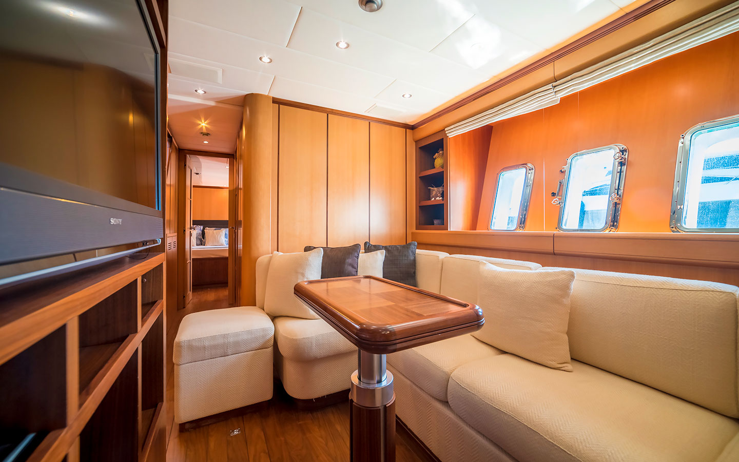 75ft Mangusta