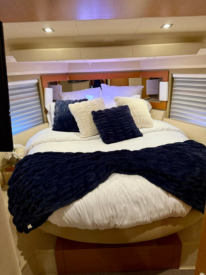50ft Azimut