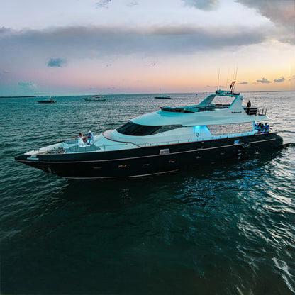 110ft Rodman with Toys & Jacuzzi