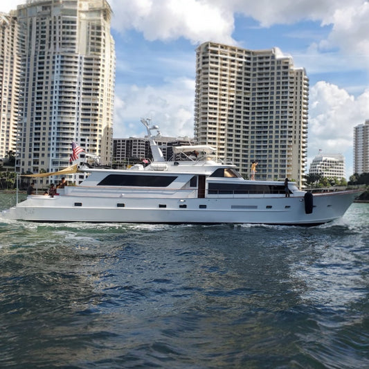 100ft Broward with Jacuzzi