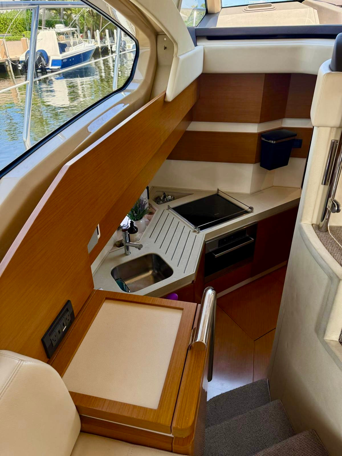 50ft Azimut